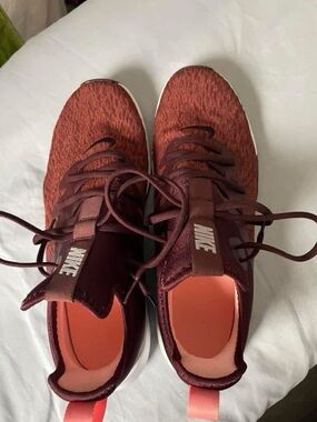 Nike Women’s Running Shoes - Burgundy with Pink Accents